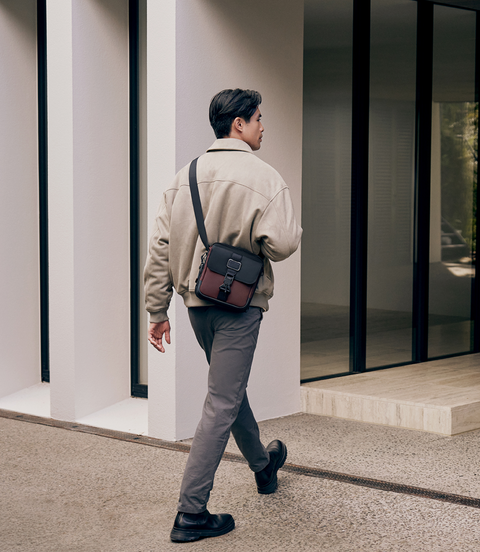 ALPHA BRAVO Junior Crossbody  lifestyle | TUMI