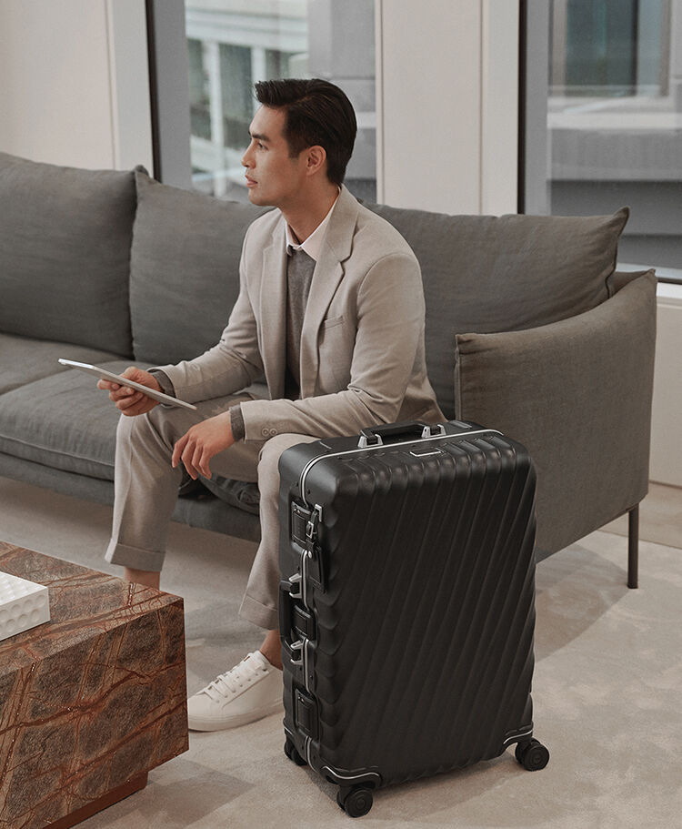 19 DEGREE FRAME Short Trip 4 Wheeled Packing Case  hi-res | TUMI