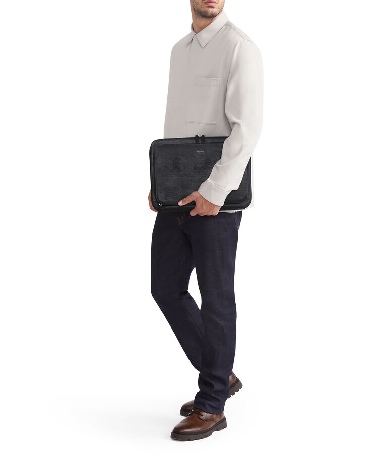 NASSAU Laptop Portfolio  hi-res | TUMI