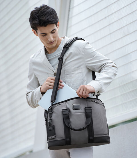 ALPHA BRAVO ACADEMY BRIEF  lifestyle | TUMI