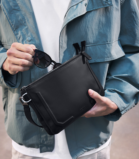 Tumi TUMI HARRISON BARDIN CLUTCH  lifestyle | TUMI