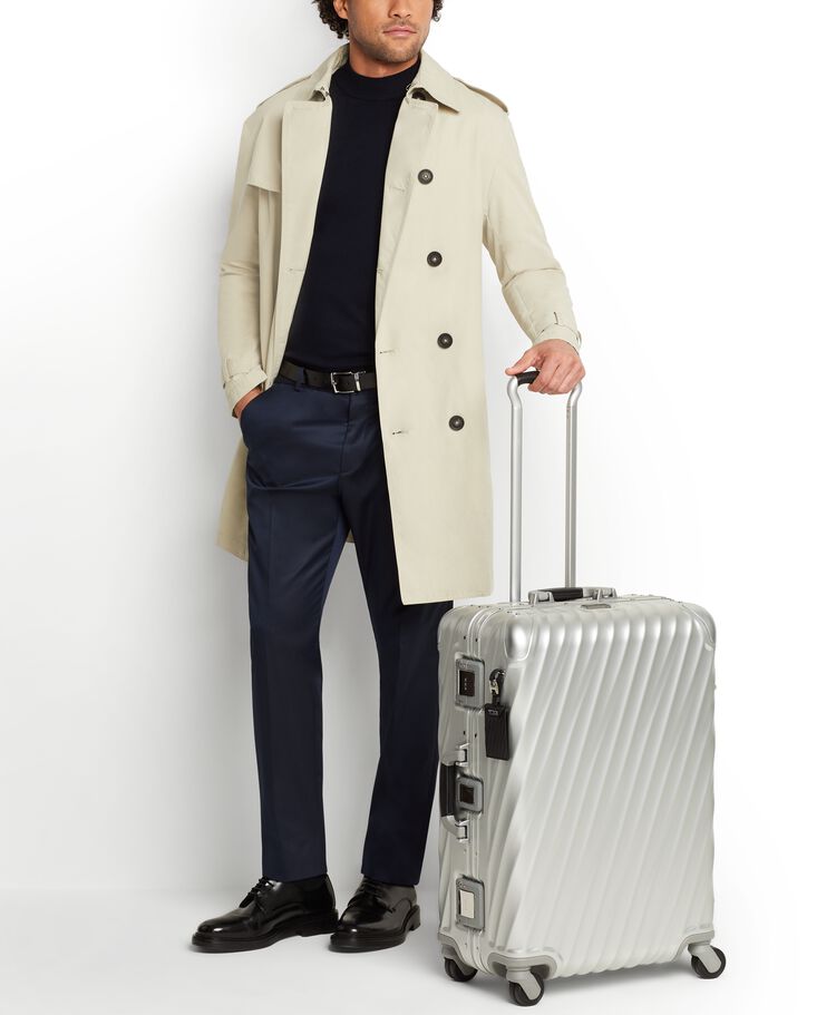 Short Trip Packing Case in Silver | 19 Degree Aluminum | TUMI Malaysia